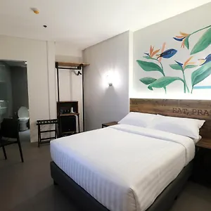 Otel U Makati, Makati City