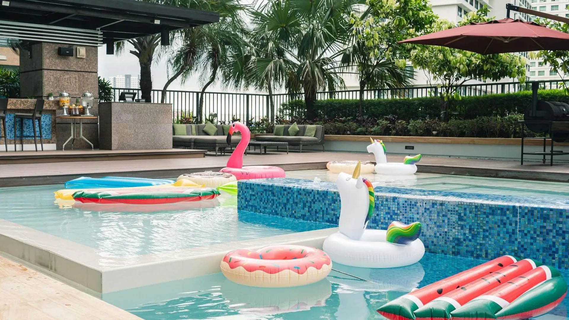 מלון סן פדרו מקאטי Fairmont Makati 5*,  הפיליפינים